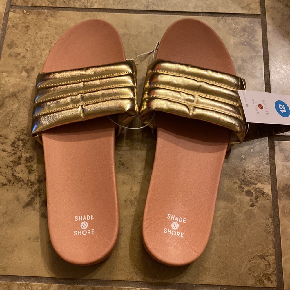 (161) NWT Women’s Gold Slides by Shade & Shore. Size 12 - Picture 4 of 10